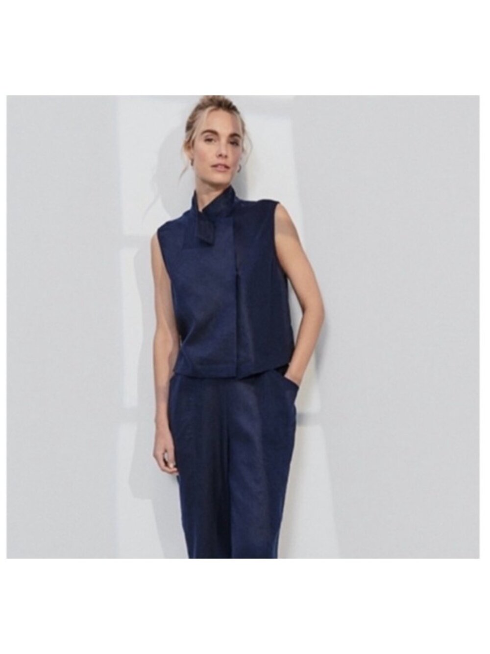New With Tags Lunya Woven Linen Sleeveless Shirt Navy Blue Medium